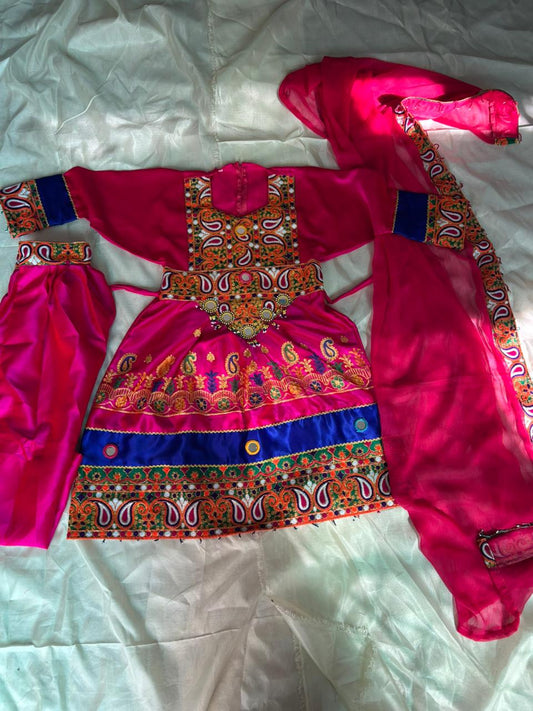 Traditional Afghani Frock 004